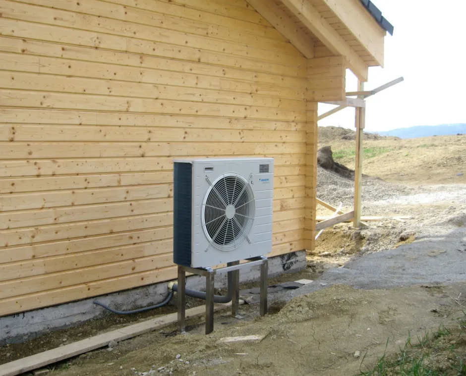 Tepelné čerpadlo vzduch voda Daikin Altherma LT 8kW rodinný dom Fintice