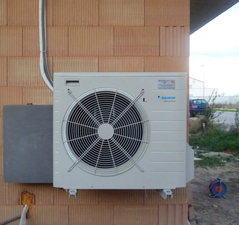 Tepelné čerpadlo vzduch voda Daikin Altherma LT 8kW rodinný dom Frauenkirchen