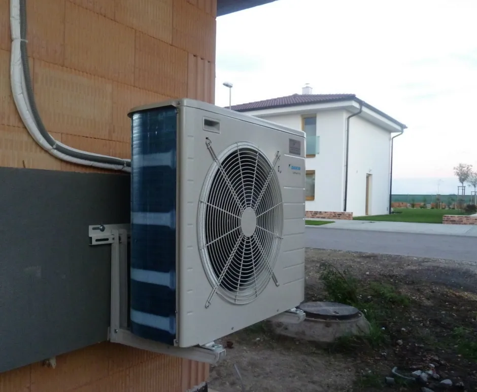 Tepelné čerpadlo vzduch voda Daikin Altherma LT 8kW rodinný dom Frauenkirchen