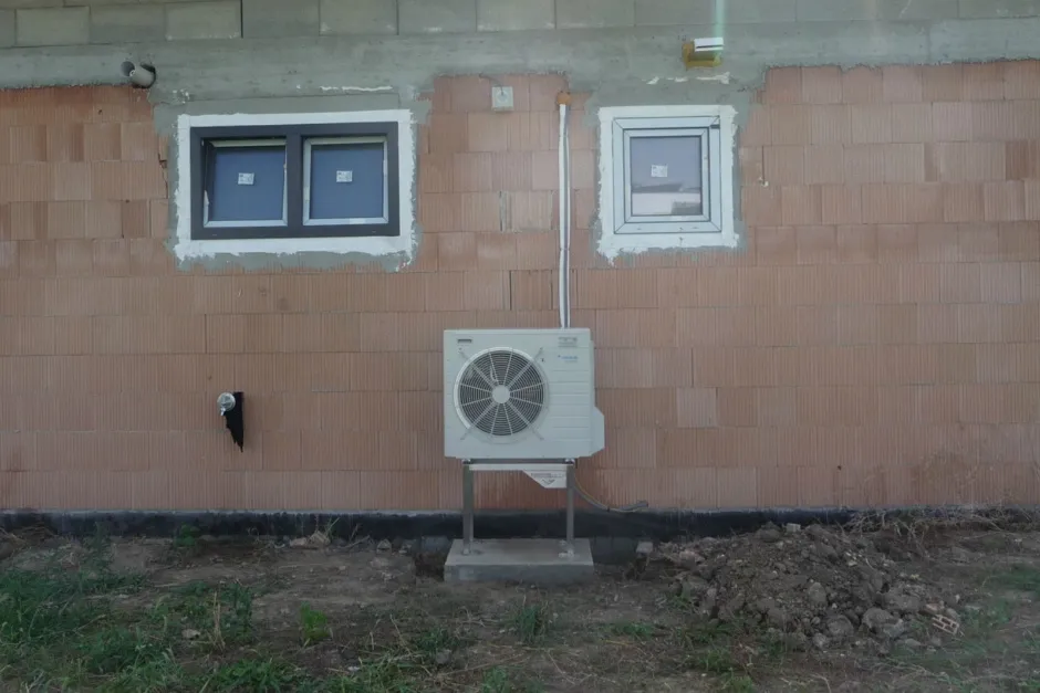 Tepelné čerpadlo vzduch voda Daikin Altherma LT 8kW rodinný dom Gattendorf