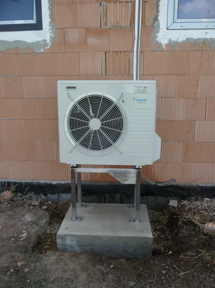 Tepelné čerpadlo vzduch voda Daikin Altherma LT 8kW rodinný dom Gattendorf
