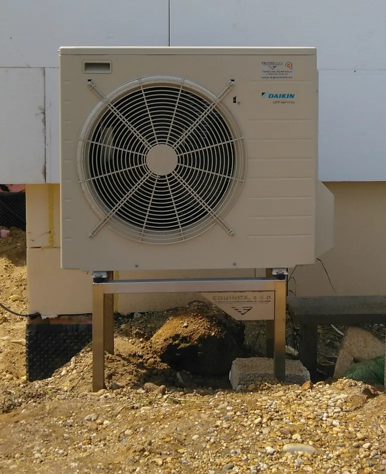 Tepelné čerpadlo vzduch voda Daikin Altherma LT 8kW rodinný dom Gattendorf