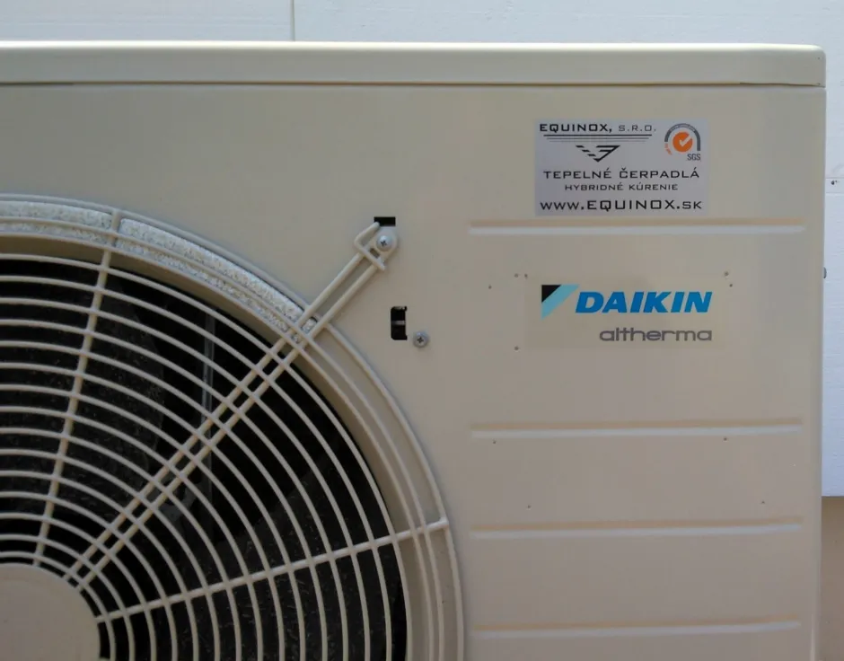 Tepelné čerpadlo vzduch voda Daikin Altherma LT 8kW rodinný dom Gattendorf