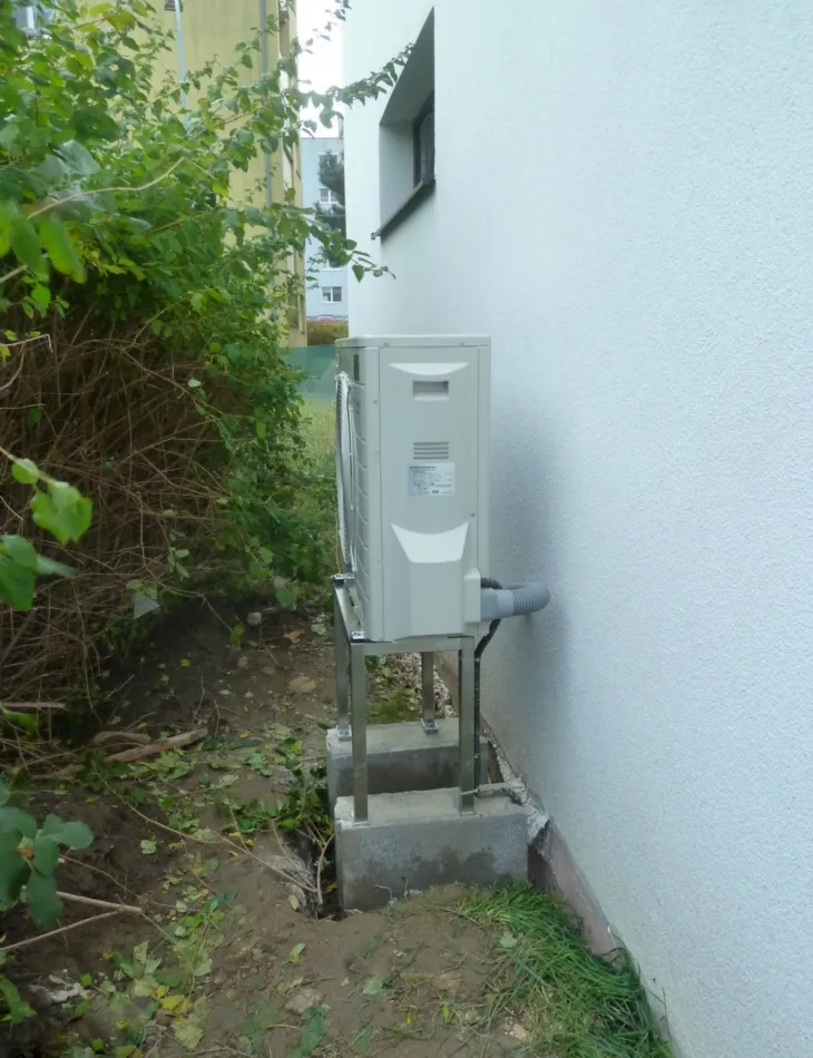 Tepelné čerpadlo vzduch voda Daikin Altherma LT 8kW rodinný dom Hainburg an der Donau