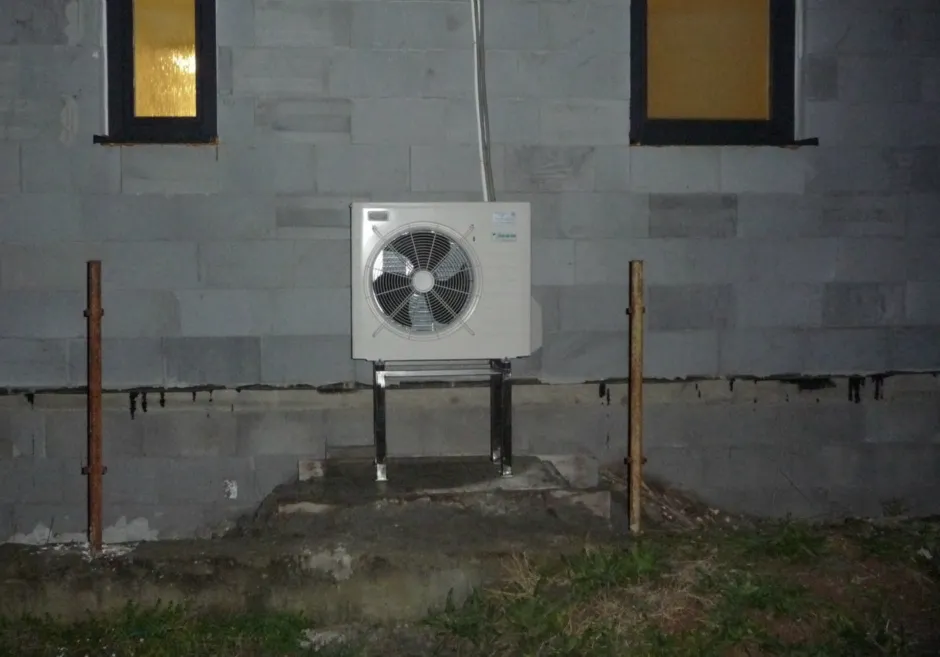 Tepelné čerpadlo vzduch voda Daikin Altherma LT 8kW rodinný dom Hrochoť