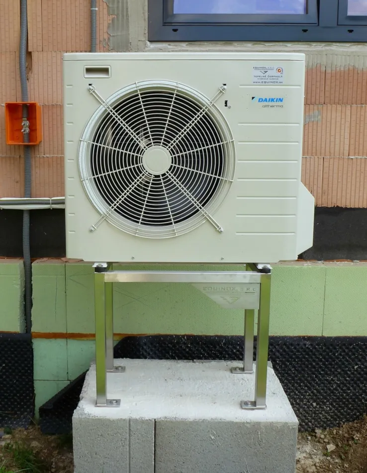 Tepelné čerpadlo vzduch voda Daikin Altherma LT 8kW rodinný dom Hubová