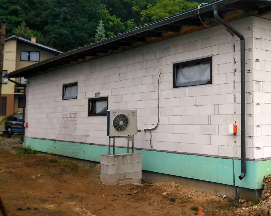 Tepelné čerpadlo vzduch voda Daikin Altherma LT 8kW rodinný dom Iliaš