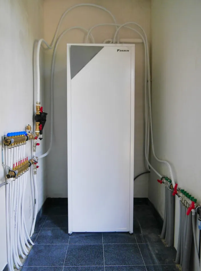 Tepelné čerpadlo vzduch voda Daikin Altherma LT 8kW rodinný dom Krupina