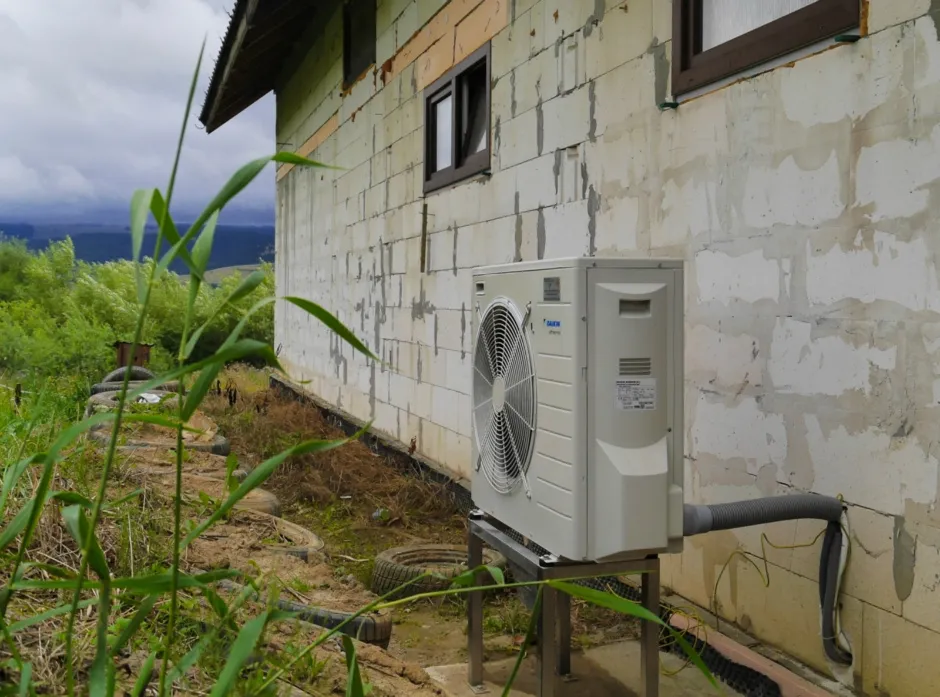 Tepelné čerpadlo vzduch voda Daikin Altherma LT 8kW rodinný dom Liesek