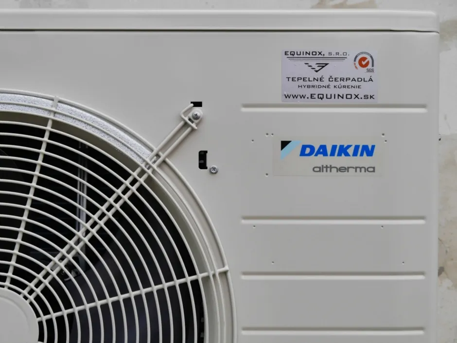 Tepelné čerpadlo vzduch voda Daikin Altherma LT 8kW rodinný dom Liesek