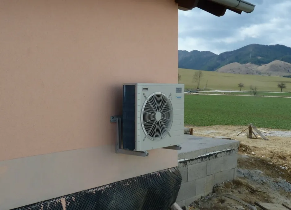 Tepelné čerpadlo vzduch voda Daikin Altherma LT 8kW rodinný dom Liptovská Štiavnica