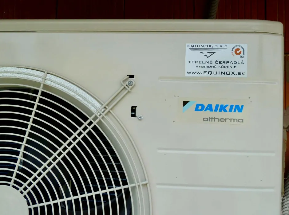Tepelné čerpadlo vzduch voda Daikin Altherma LT 8kW rodinný dom Lupoč