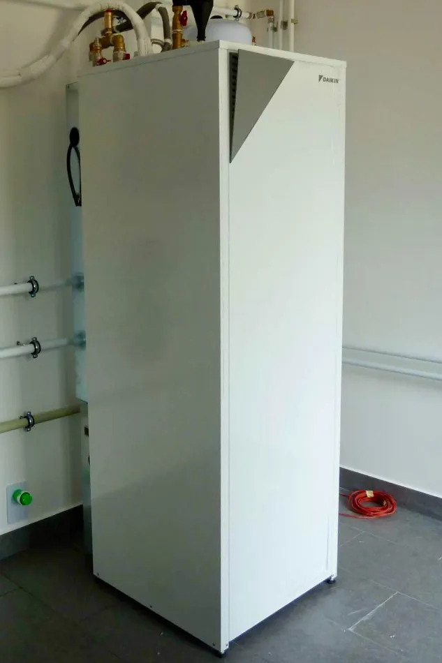 Tepelné čerpadlo vzduch voda Daikin Altherma LT 8kW rodinný dom Lupoč