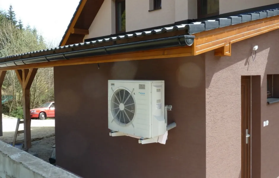 Tepelné čerpadlo vzduch voda Daikin Altherma LT 8kW rodinný dom Malachov