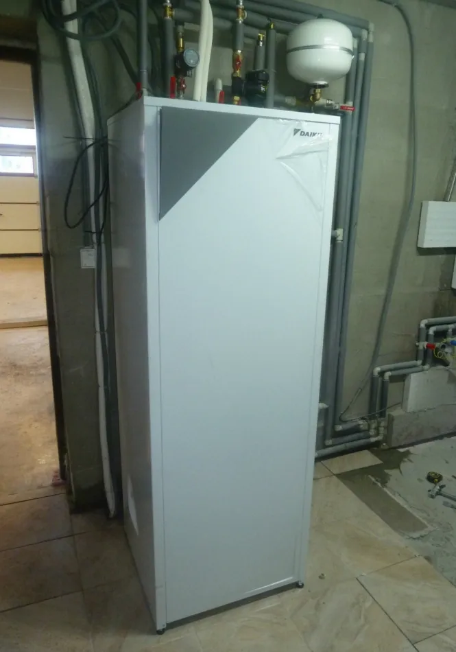 Tepelné čerpadlo vzduch voda Daikin Altherma LT 8kW rodinný dom Malachov