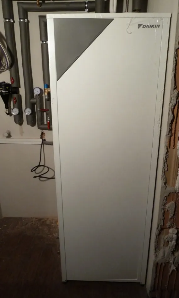 Tepelné čerpadlo vzduch voda Daikin Altherma LT 8kW rodinný dom Mojš
