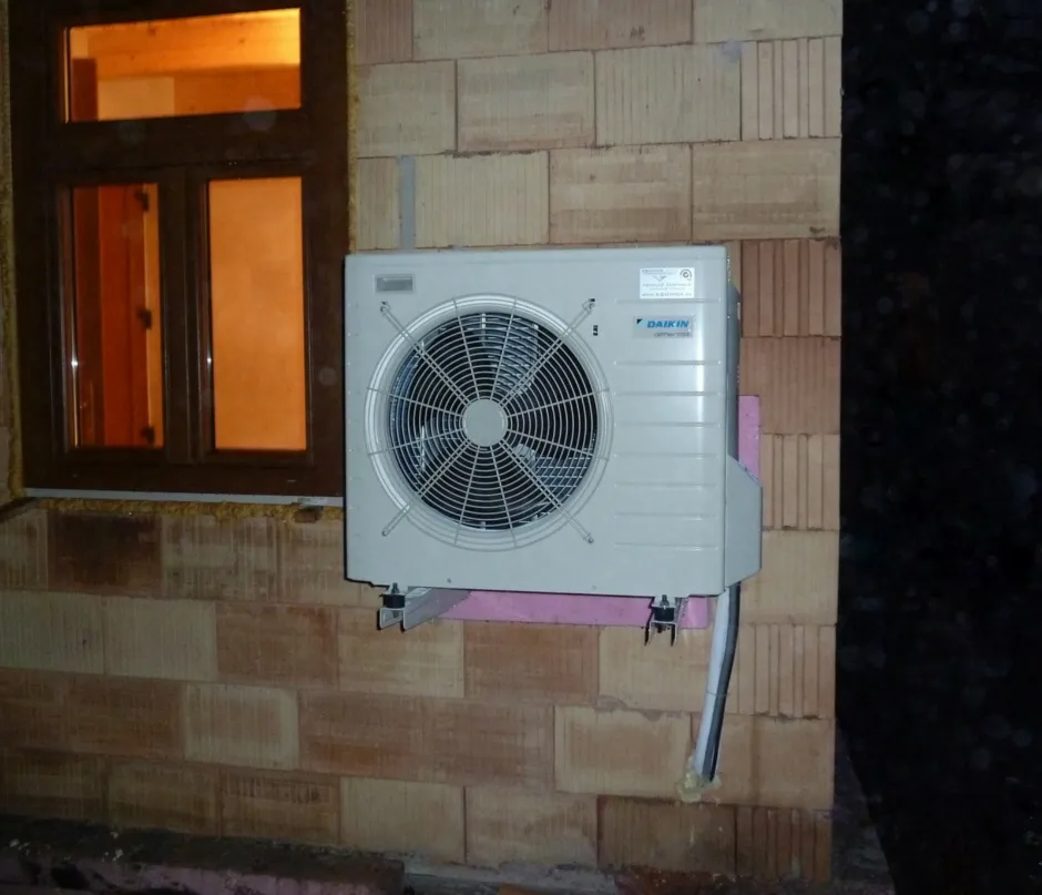 Tepelné čerpadlo vzduch voda Daikin Altherma LT 8kW rodinný dom Mönchhof