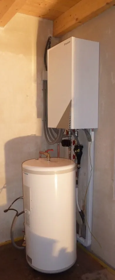 Tepelné čerpadlo vzduch voda Daikin Altherma LT 8kW rodinný dom Mönchhof