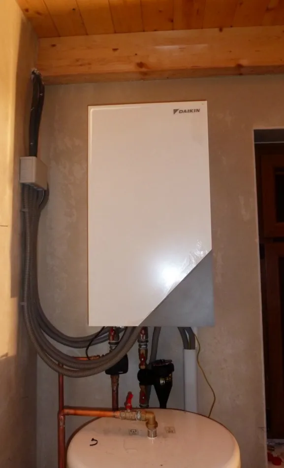 Tepelné čerpadlo vzduch voda Daikin Altherma LT 8kW rodinný dom Mönchhof
