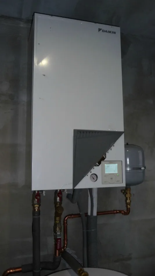 Tepelné čerpadlo vzduch voda Daikin Altherma LT 8kW rodinný dom Necpaly