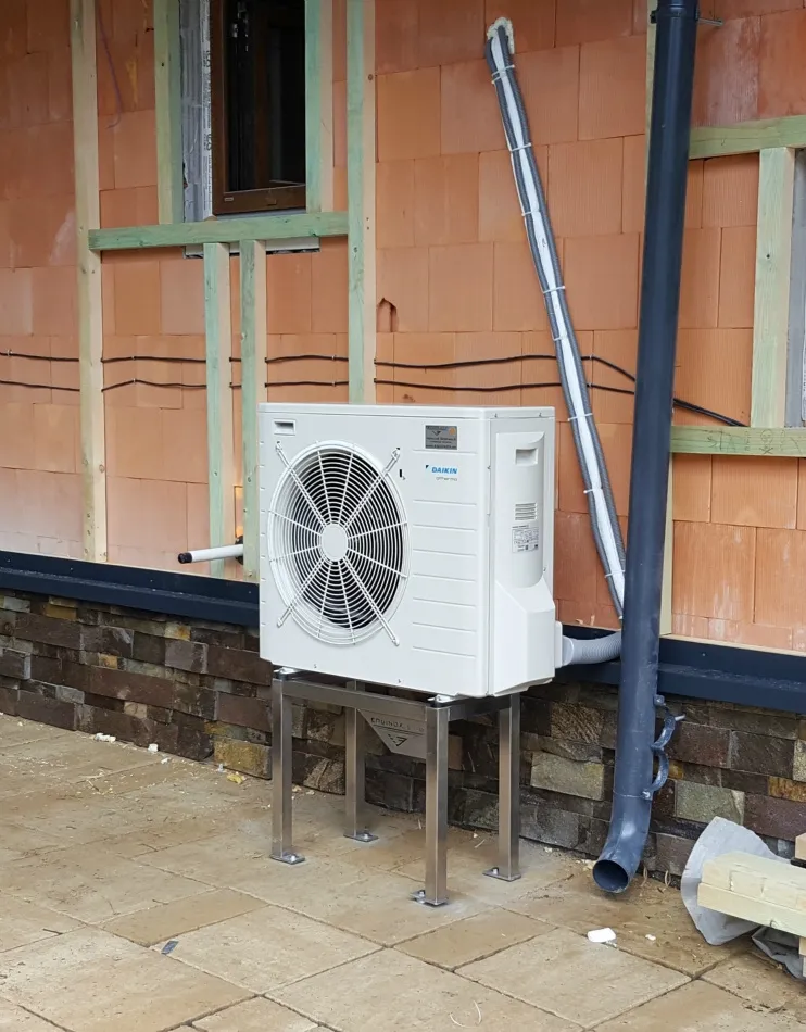 Tepelné čerpadlo vzduch voda Daikin Altherma LT 8kW rodinný dom Oravský Podzámok