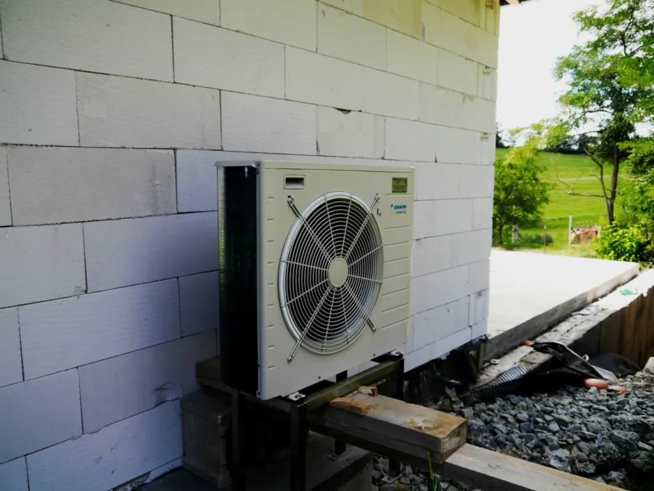 Tepelné čerpadlo vzduch voda Daikin Altherma LT 8kW rodinný dom Podzámčok