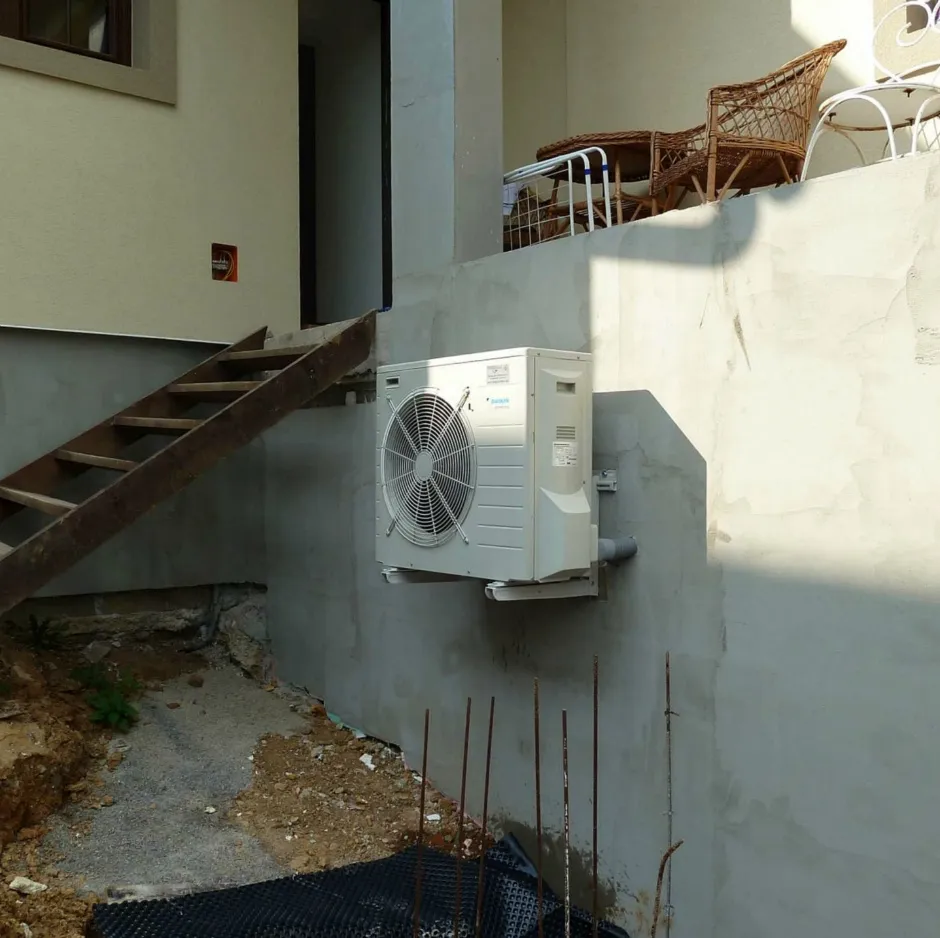 Tepelné čerpadlo vzduch voda Daikin Altherma LT 8kW rodinný dom Poniky