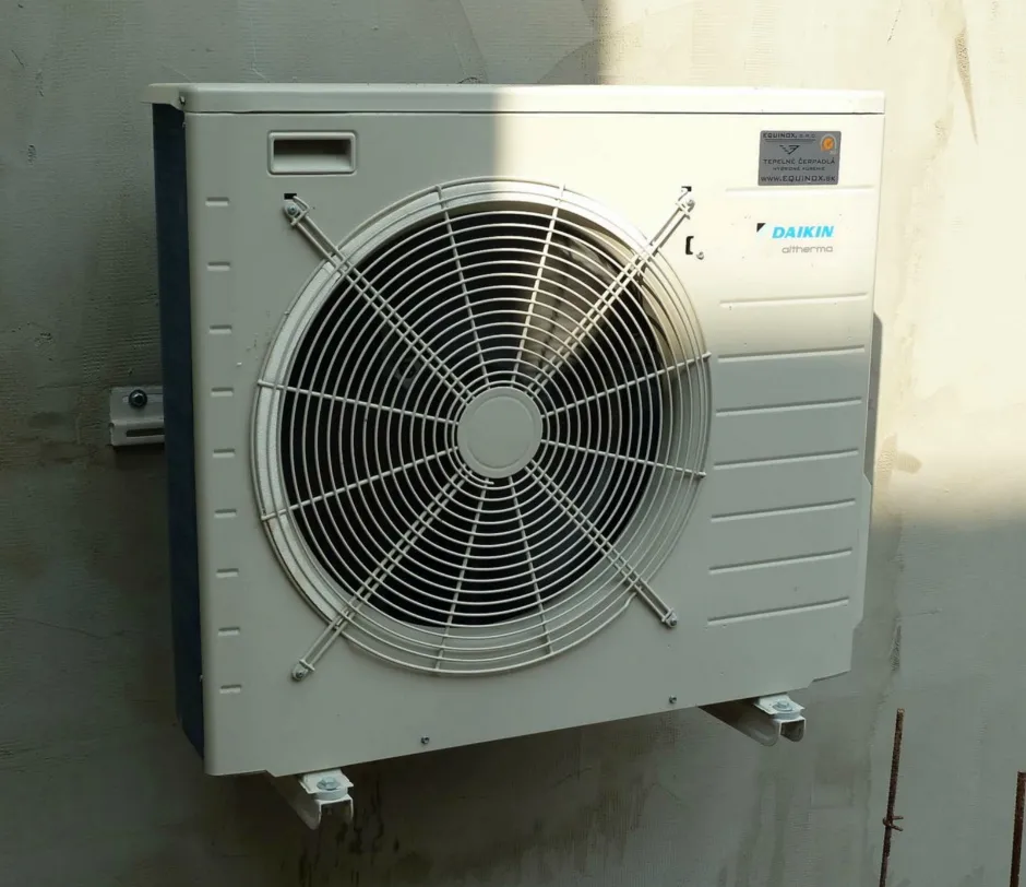 Tepelné čerpadlo vzduch voda Daikin Altherma LT 8kW rodinný dom Poniky