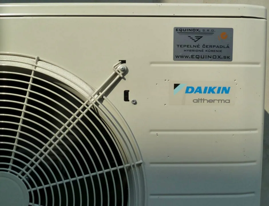 Tepelné čerpadlo vzduch voda Daikin Altherma LT 8kW rodinný dom Poniky
