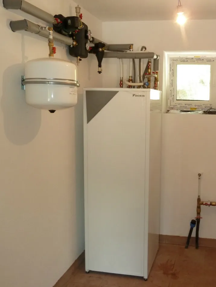 Tepelné čerpadlo vzduch voda Daikin Altherma LT 8kW rodinný dom Riečka
