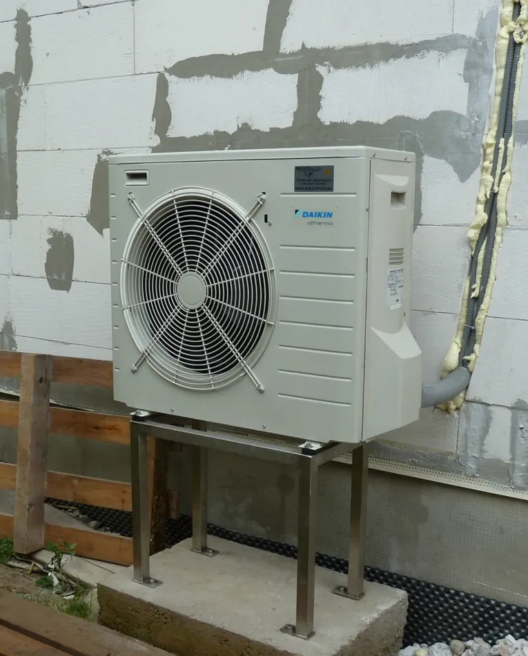 Tepelné čerpadlo vzduch voda Daikin Altherma LT 8kW rodinný dom Sebedín - Bečov
