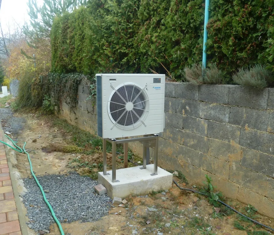 Tepelné čerpadlo vzduch voda Daikin Altherma LT 8kW rodinný dom Selce