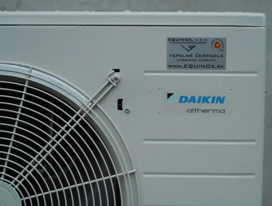 Tepelné čerpadlo vzduch voda Daikin Altherma LT 8kW rodinný dom Seniakovce