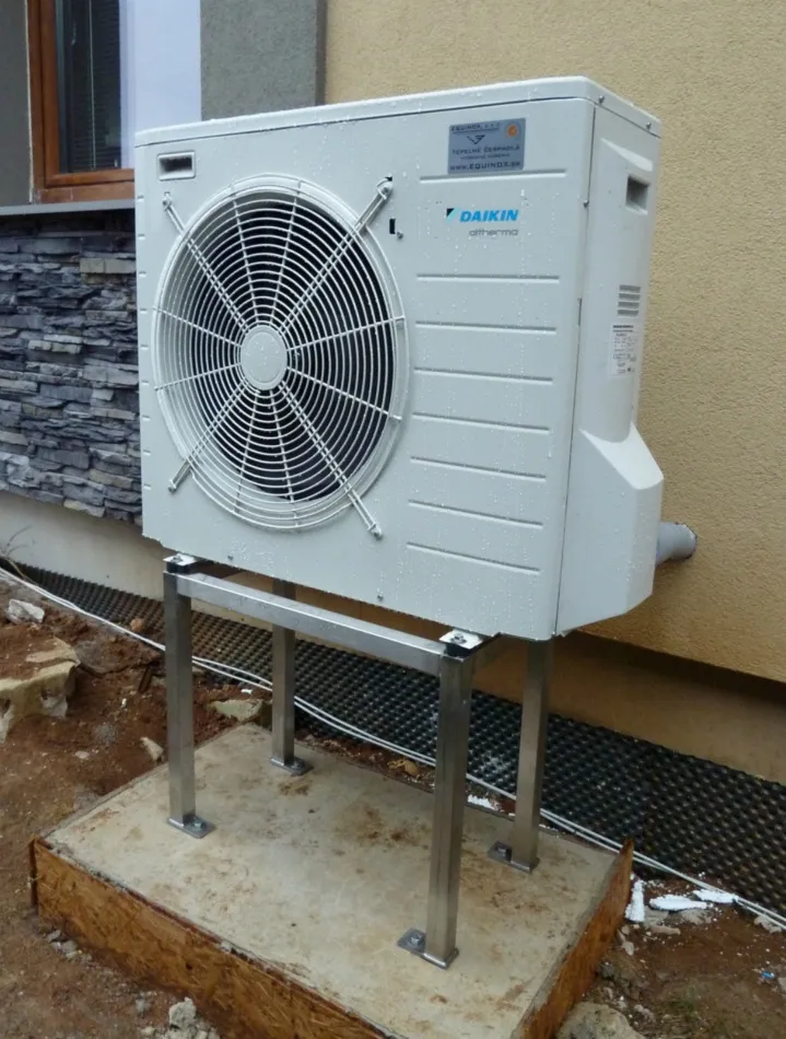 Tepelné čerpadlo vzduch voda Daikin Altherma LT 8kW rodinný dom Sielnica