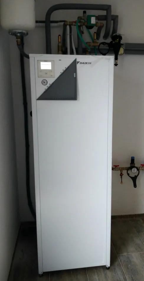 Tepelné čerpadlo vzduch voda Daikin Altherma LT 8kW rodinný dom Slatinské Lazy