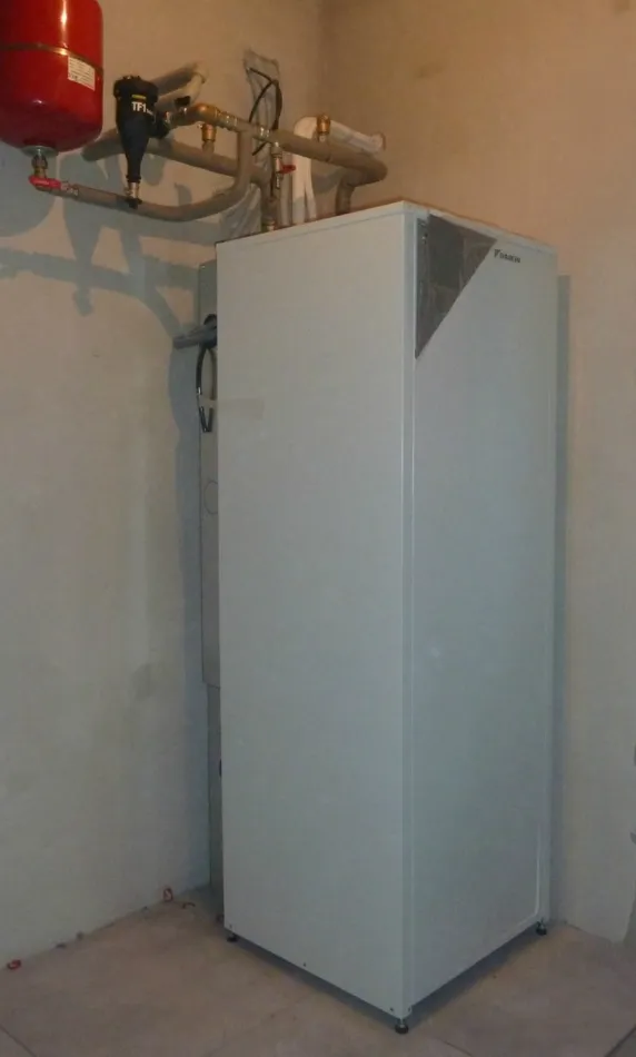 Tepelné čerpadlo vzduch voda Daikin Altherma LT 8kW rodinný dom Sokoľ