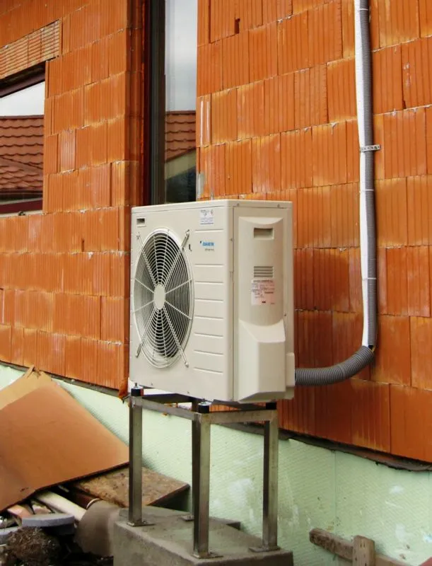 Tepelné čerpadlo vzduch voda Daikin Altherma LT 8kW rodinný dom Sučany