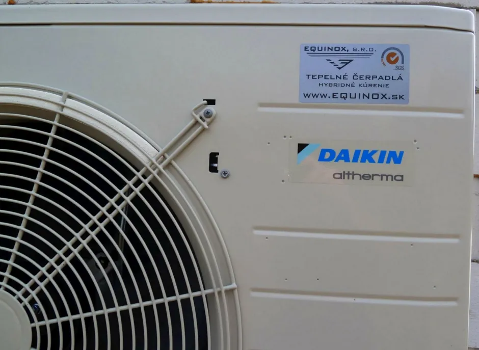 Tepelné čerpadlo vzduch voda Daikin Altherma LT 8kW rodinný dom Sverepec