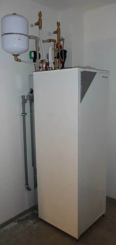Tepelné čerpadlo vzduch voda Daikin Altherma LT 8kW rodinný dom Uľanka