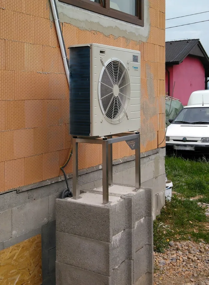 Tepelné čerpadlo vzduch voda Daikin Altherma LT 8kW rodinný dom Veľká Lúka