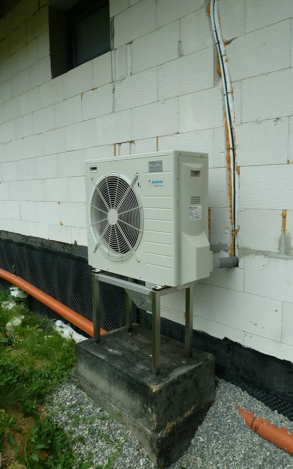 Tepelné čerpadlo vzduch voda Daikin Altherma LT 8kW rodinný dom Žaškov