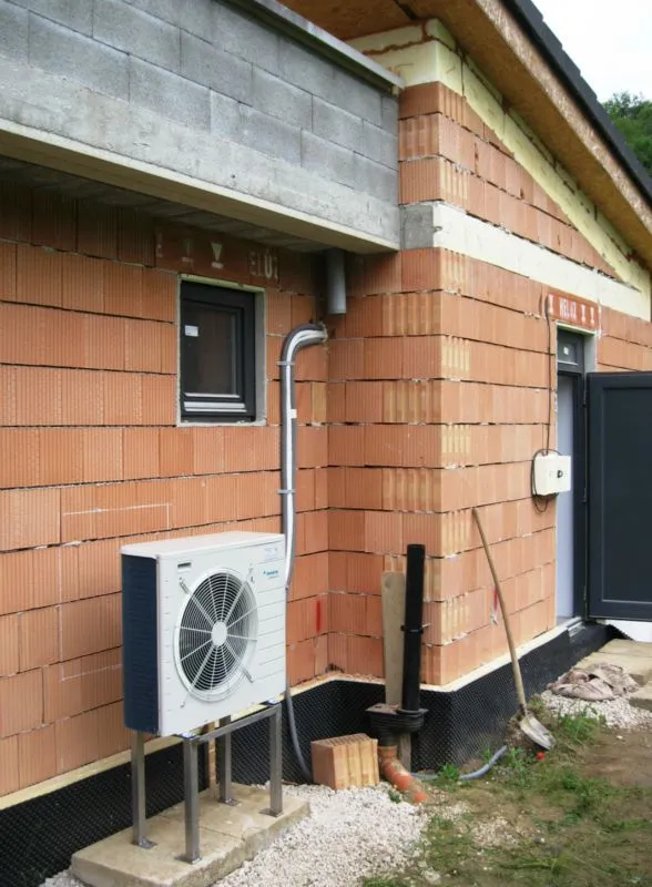 Tepelné čerpadlo vzduch voda Daikin Altherma LT 8kW rodinný dom Žitná Radiša