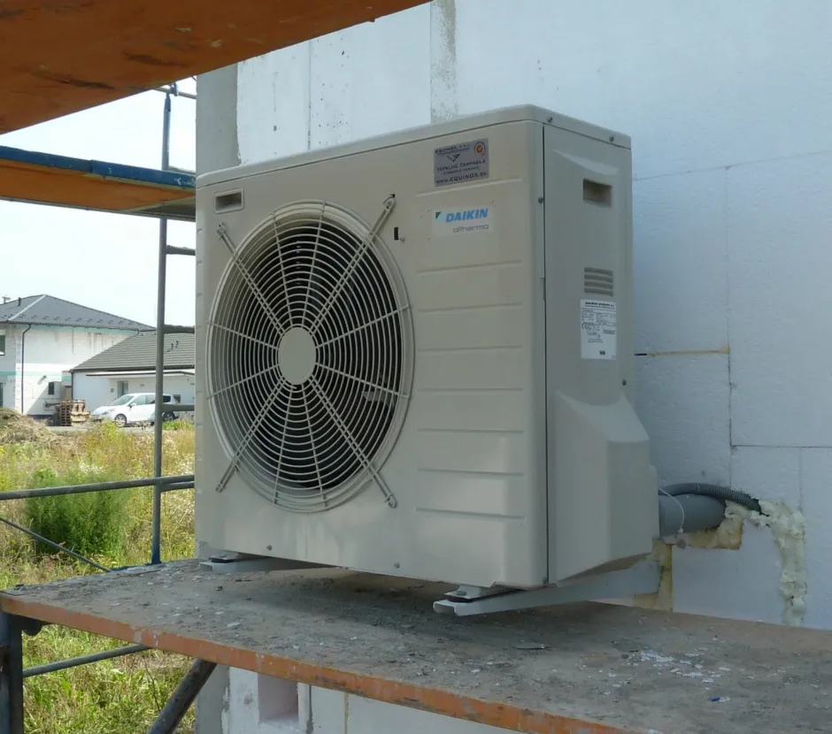 Tepelné čerpadlo vzduch voda Daikin Altherma LT 8kW rodinný dom Zurndorf