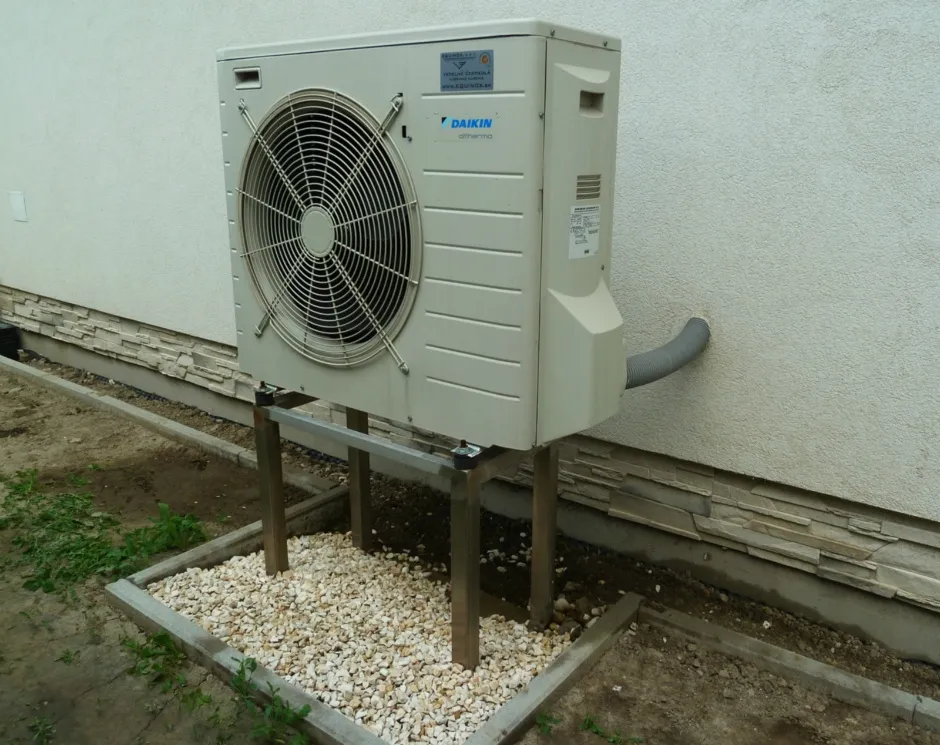 Tepelné čerpadlo vzduch voda Daikin Altherma LT 8kW s chladením fan coil rodinný dom Rovinka