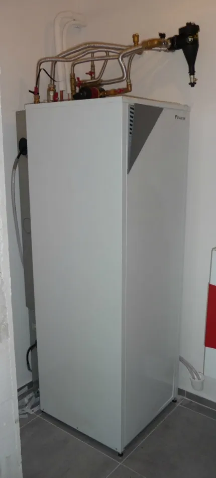 Tepelné čerpadlo vzduch voda Daikin Altherma LT 8kW s chladením RD Hainburg an der Donau