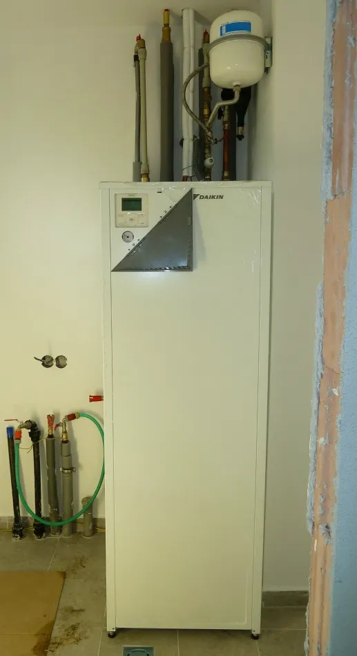 Tepelné čerpadlo vzduch voda Daikin Altherma LT 8kW s chladením RD Teplička nad Váhom