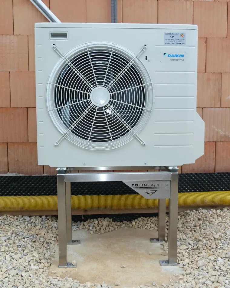 Tepelné čerpadlo vzduch voda Daikin Altherma LT 8kW s chladením RD Trenčianske Jastrabie