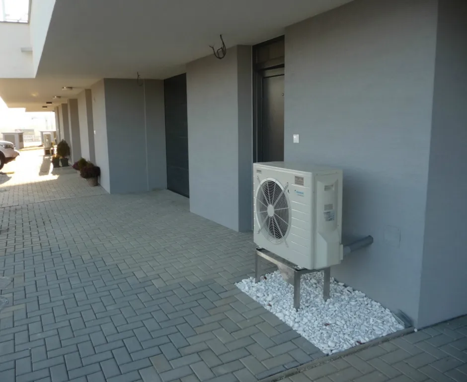 Tepelné čerpadlo vzduch voda Daikin Altherma LT 8kW s chladením rod. dom Banská Bystrica