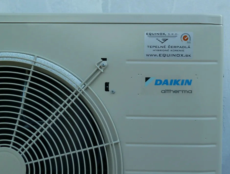 Tepelné čerpadlo vzduch voda Daikin Altherma LT 8kW s chladením rod. dom Banská Bystrica