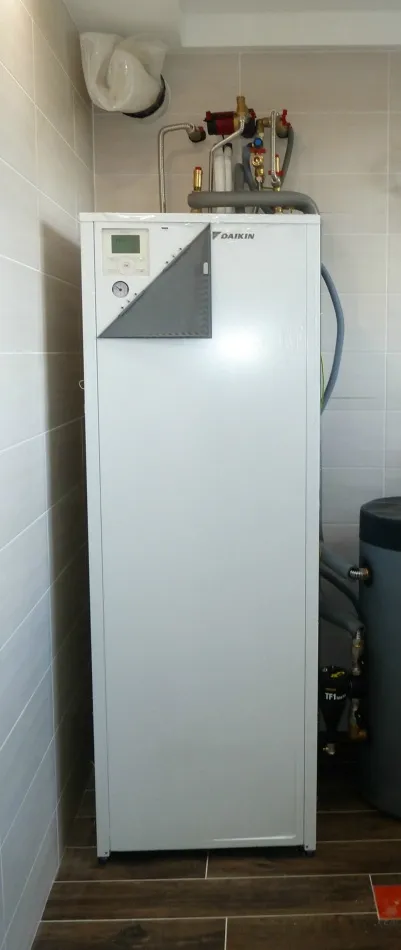 Tepelné čerpadlo vzduch voda Daikin Altherma LT 8kW s chladením rod. dom Banská Bystrica